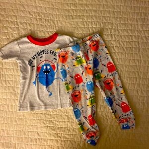 Childrens Place 100% cotton “Got my moves from Dad” pajamas